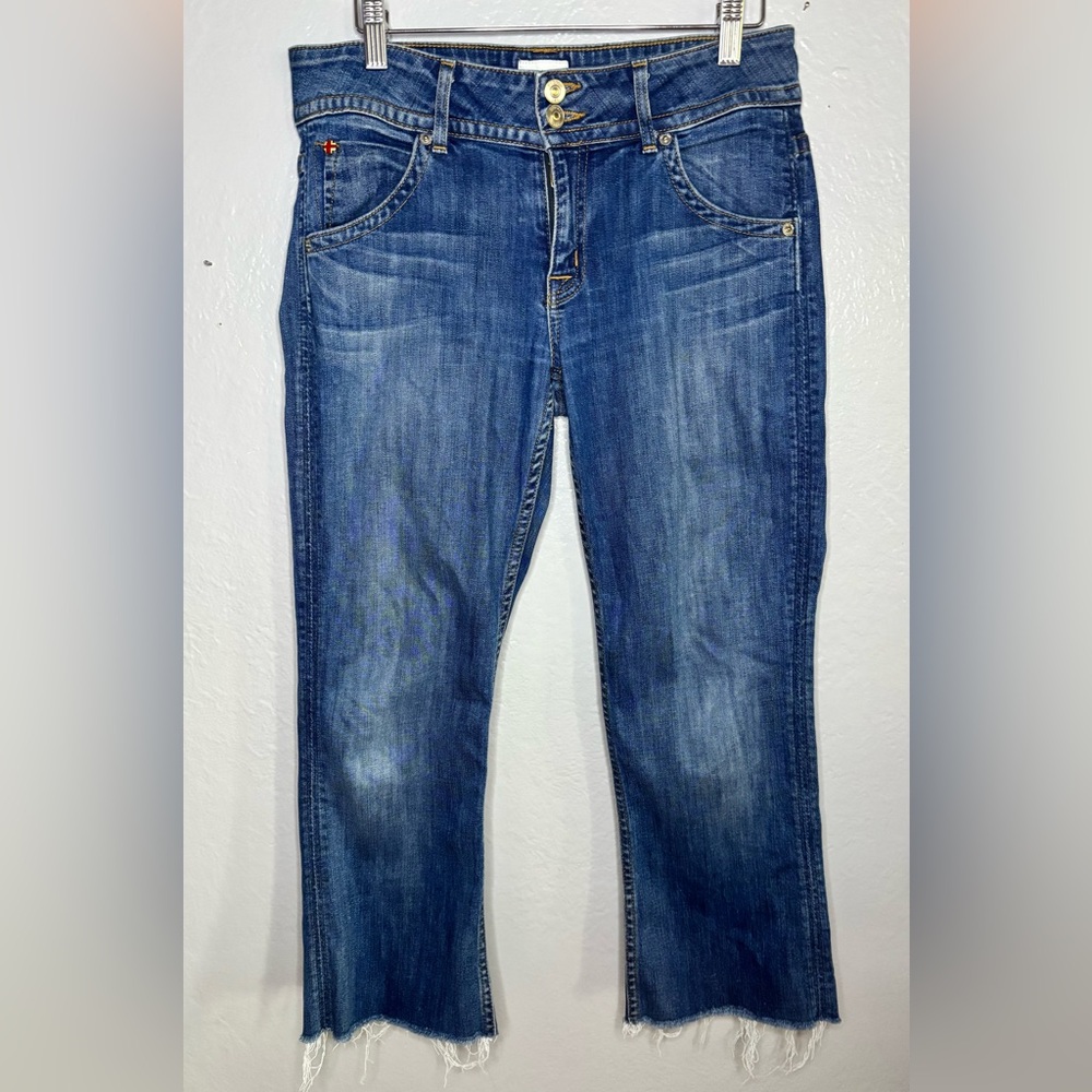 Hudson signature mid rise women’s‎ jeans. SZ 28. Raw hem crop. made in USA denim